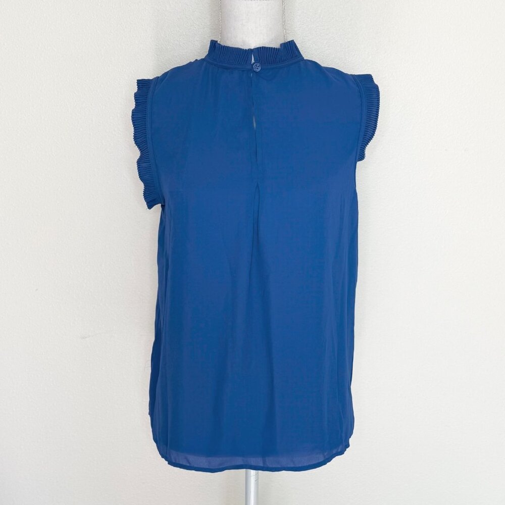 Max Studio Women's Blouse Blue Sleeveless Ruffle Key Hole Size M Preppy Minimal